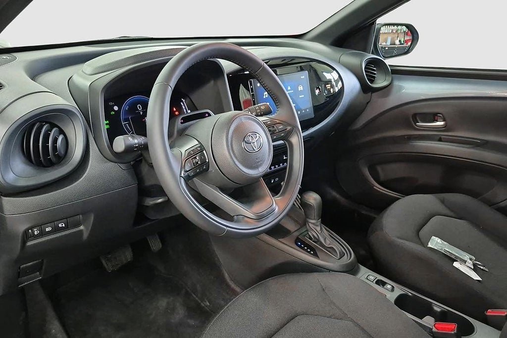 Vehicle Image 7