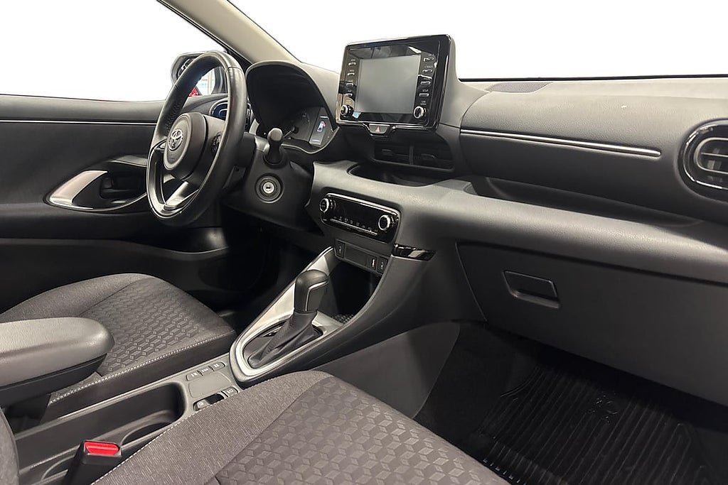 Vehicle Image 10