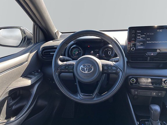 Vehicle Image 10