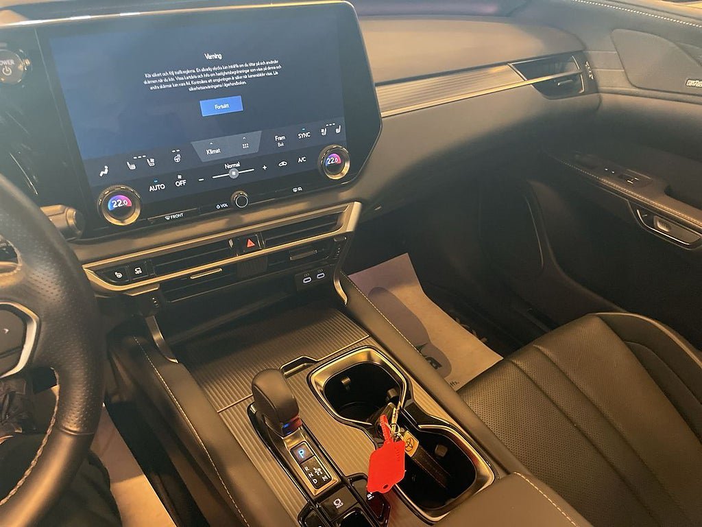 Vehicle Image 11