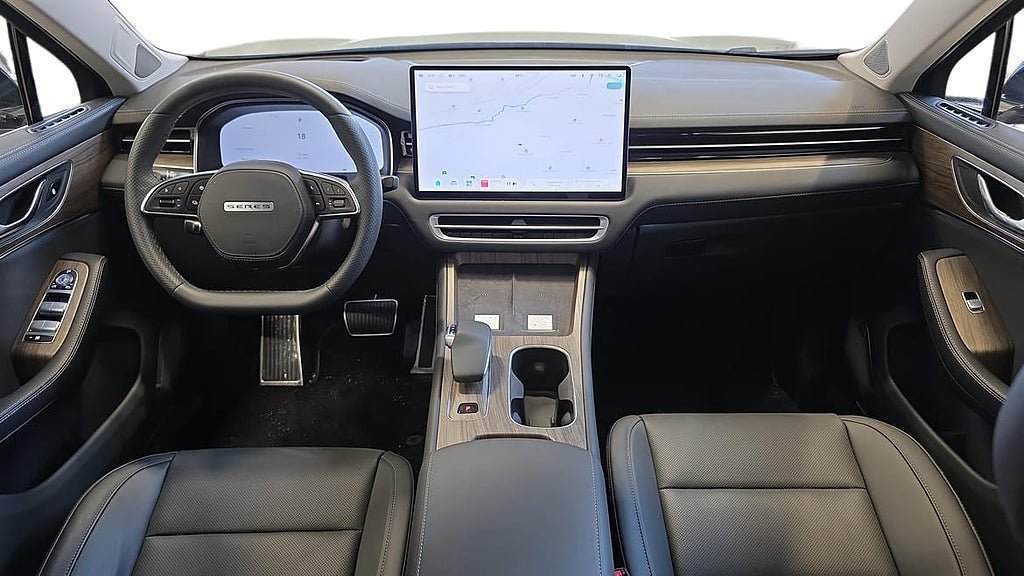 Vehicle Image 9