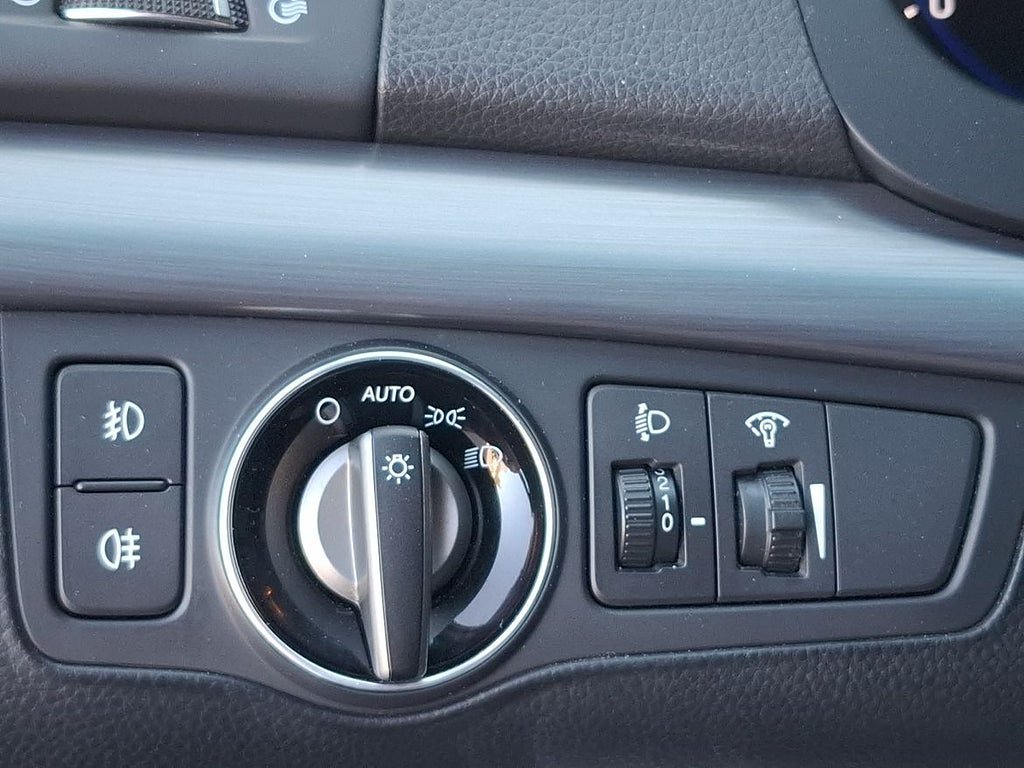 Vehicle Image 17