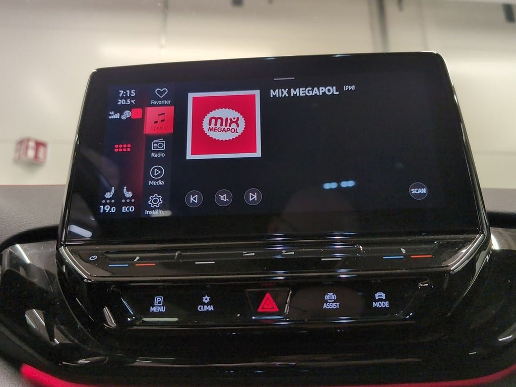 Vehicle Image 18