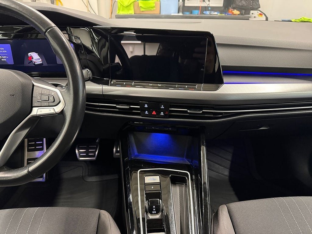 Vehicle Image 12