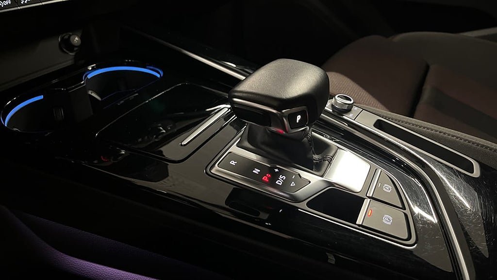 Vehicle Image 14