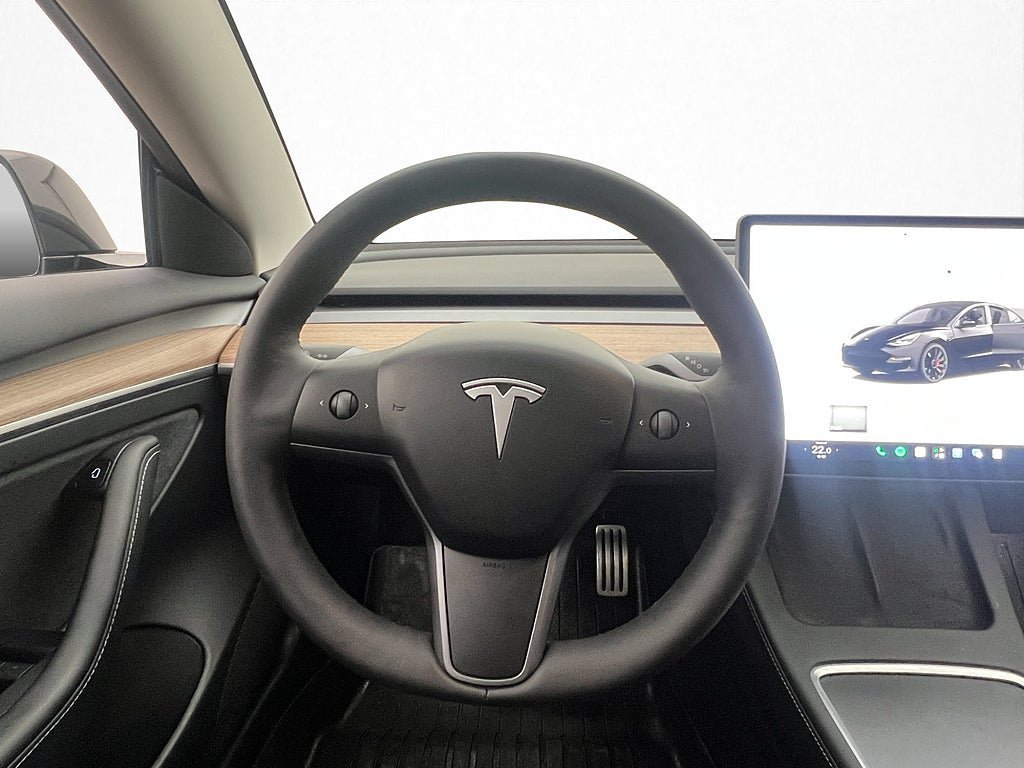 Vehicle Image 17