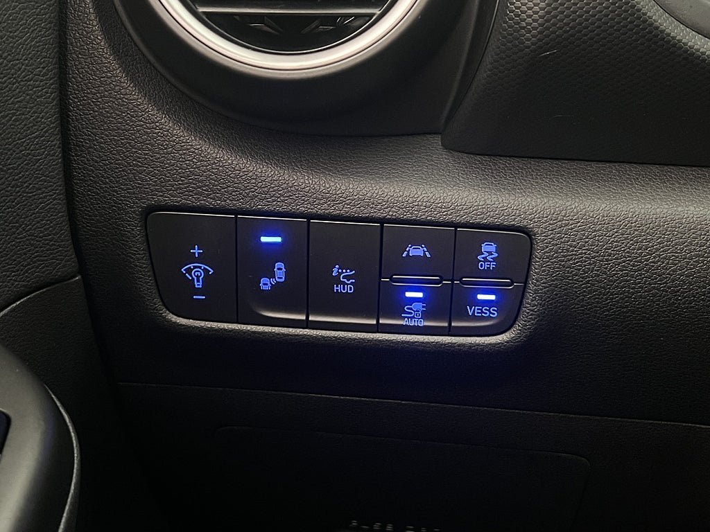 Vehicle Image 29
