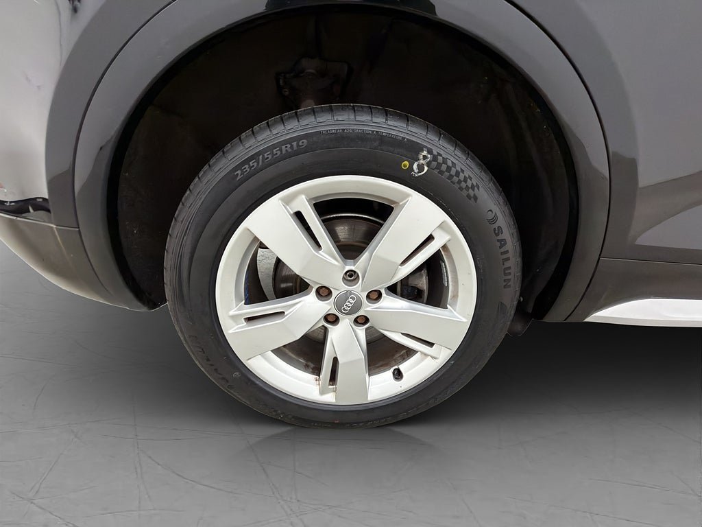 Vehicle Image 36