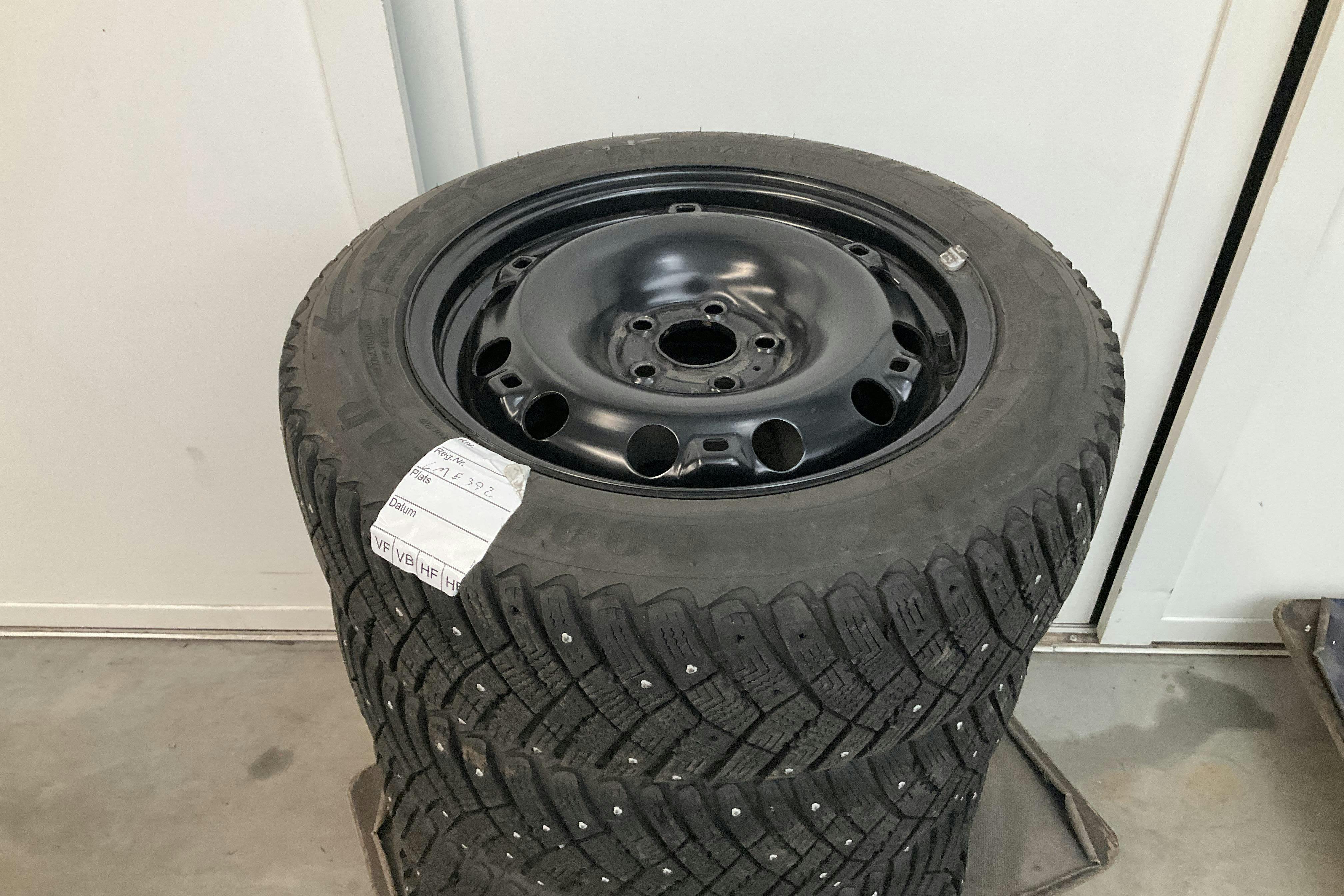 Vehicle Image 12