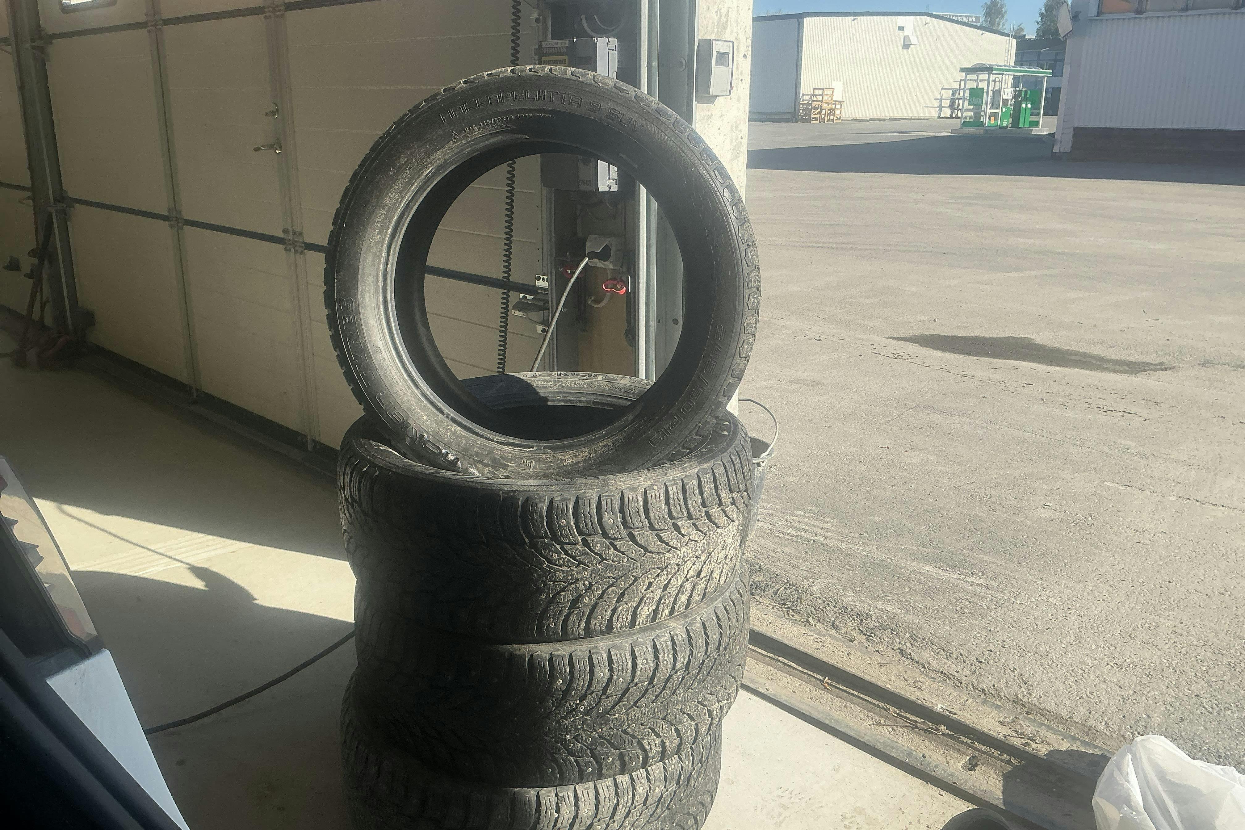 Vehicle Image 22