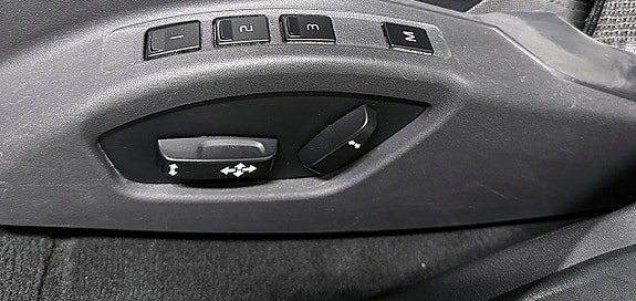 Vehicle Image 29