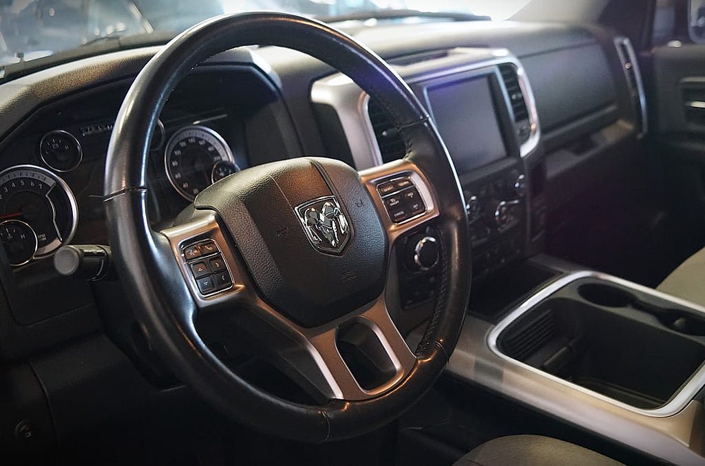 Vehicle Image 8
