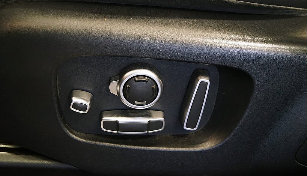 Vehicle Image 23