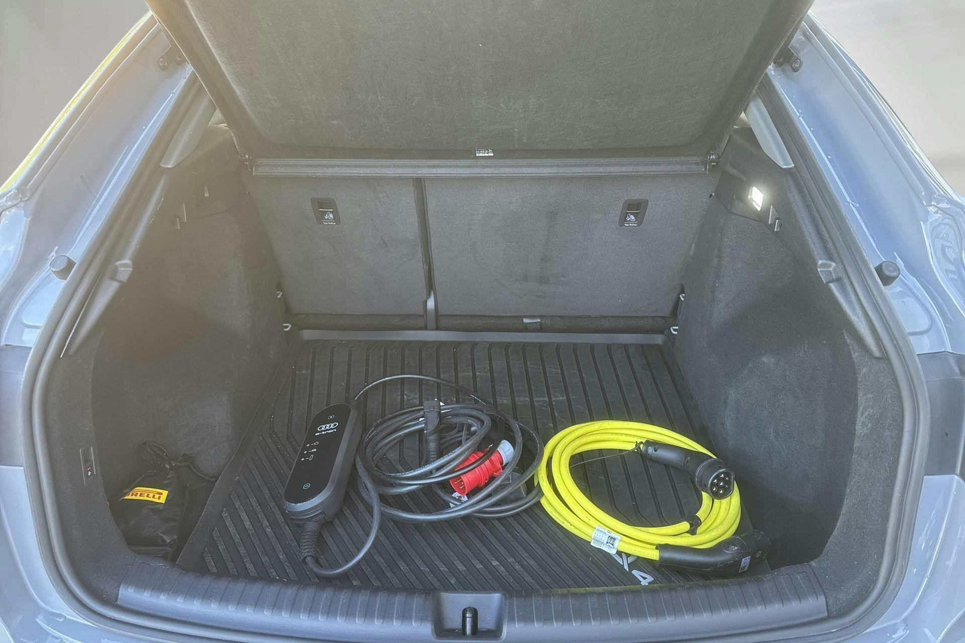 Vehicle Image 9