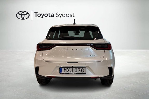 Vehicle Image 4