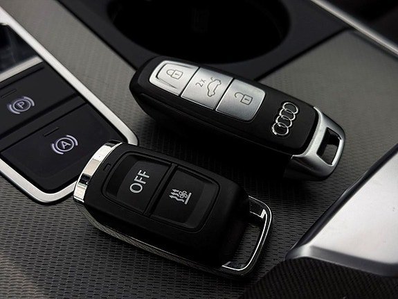 Vehicle Image 24