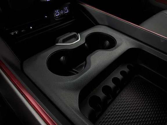 Vehicle Image 24