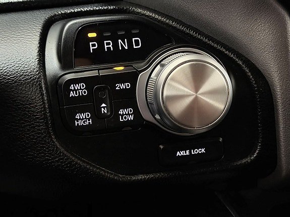 Vehicle Image 28