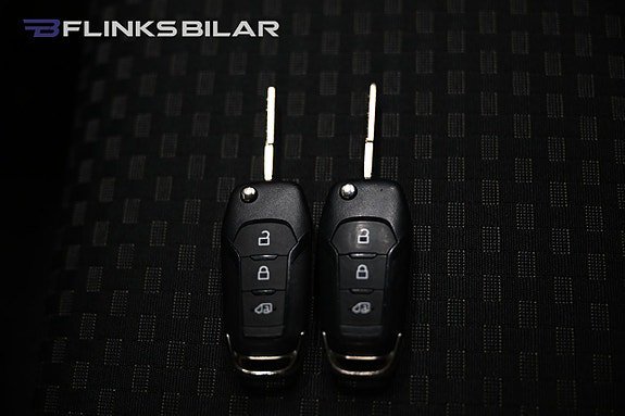 Vehicle Image 32