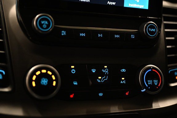 Vehicle Image 28