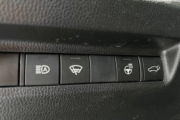 Vehicle Image 29
