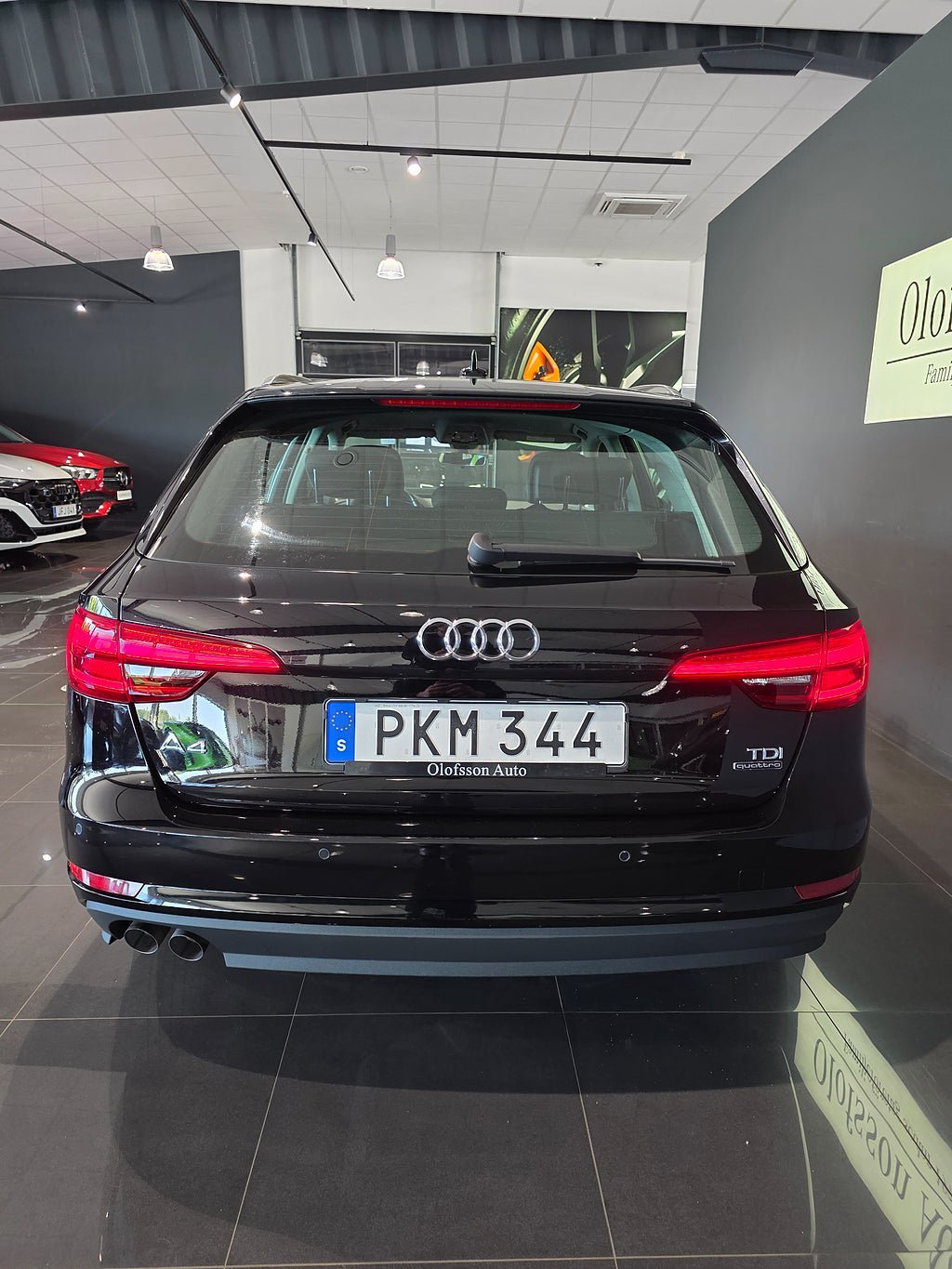 Vehicle Image 16