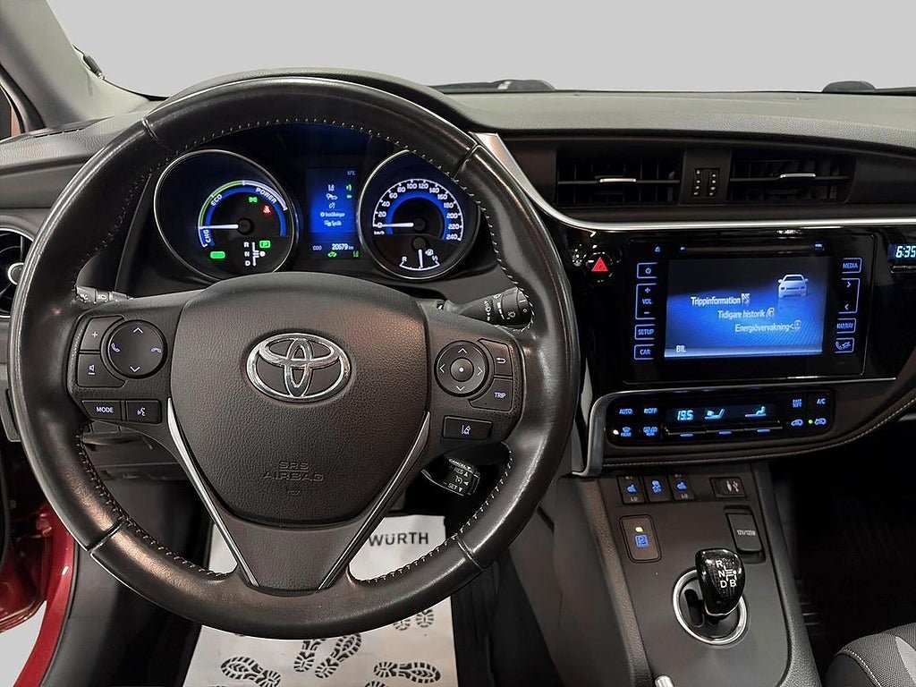Vehicle Image 15
