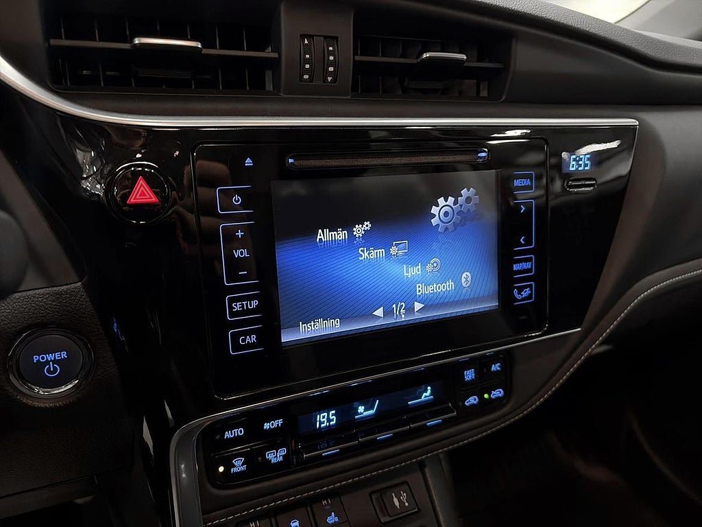 Vehicle Image 17