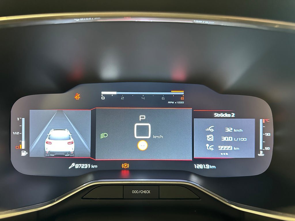 Vehicle Image 18