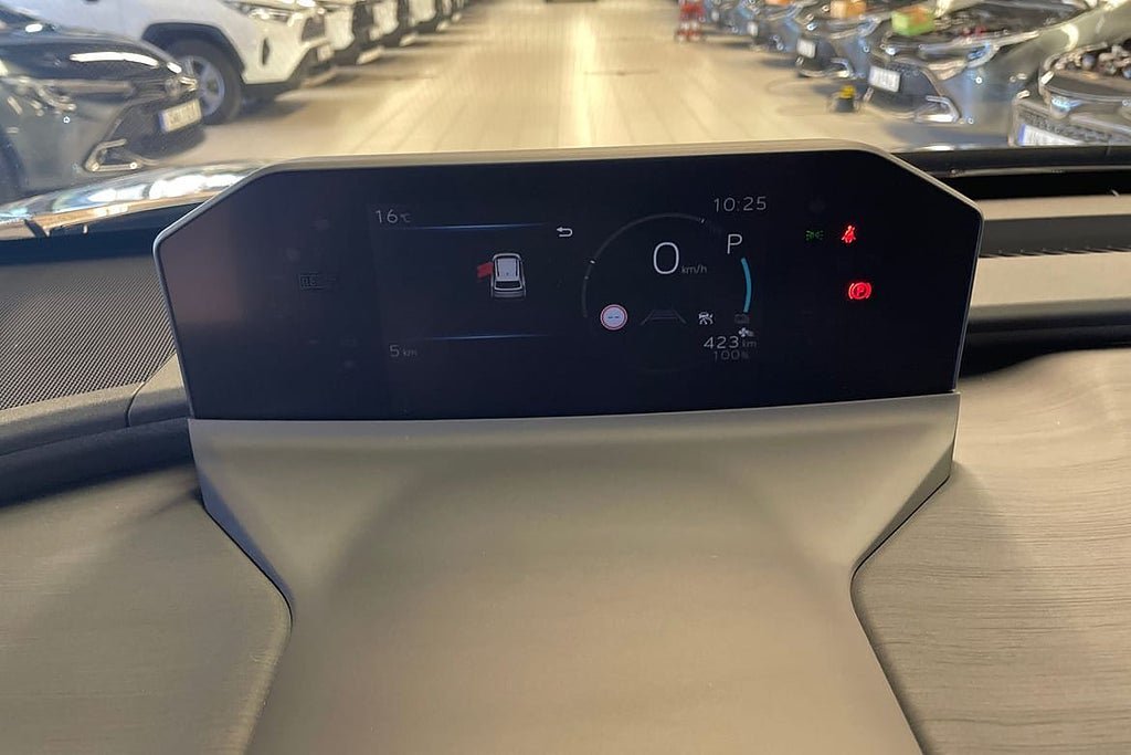 Vehicle Image 16