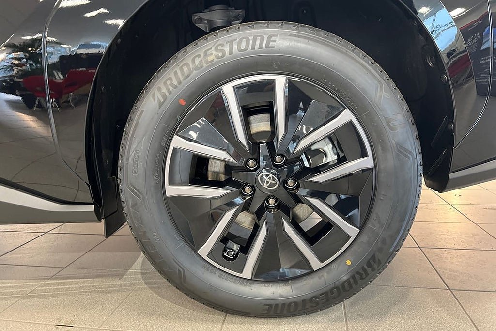 Vehicle Image 18