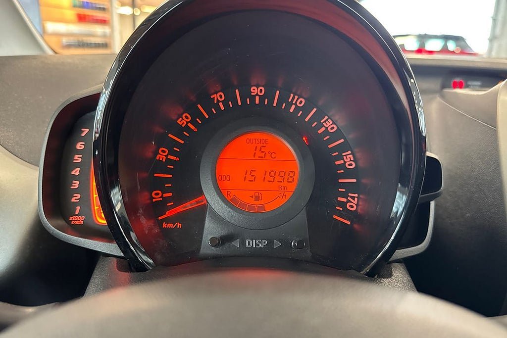 Vehicle Image 17