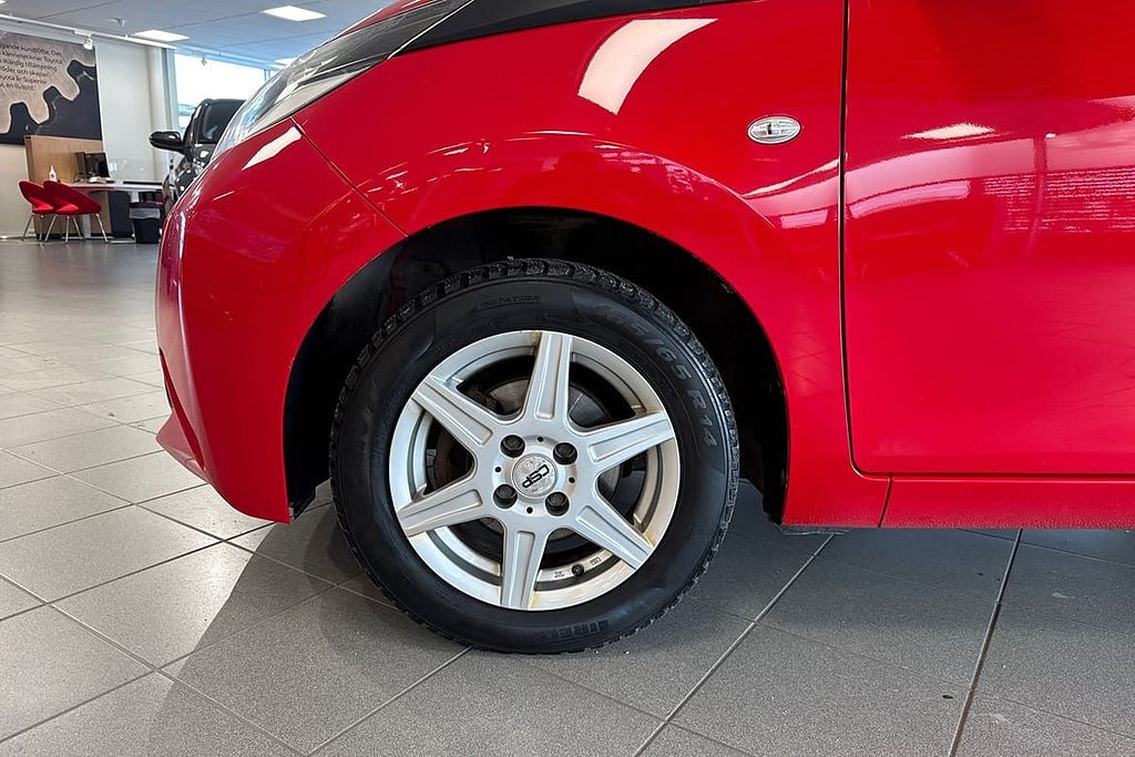 Vehicle Image 18