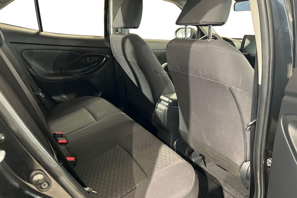 Vehicle Image 10