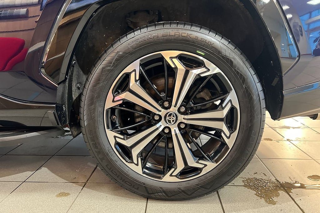 Vehicle Image 18