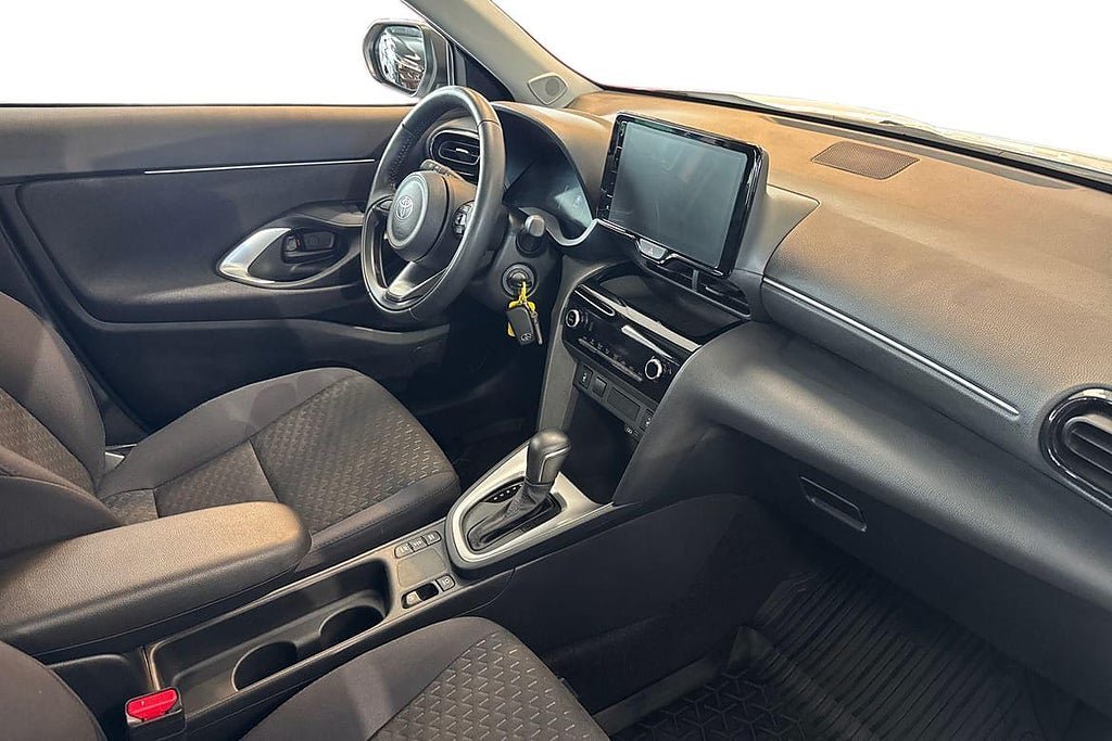 Vehicle Image 8
