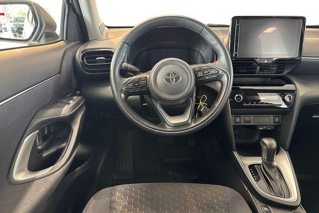 Vehicle Image 12