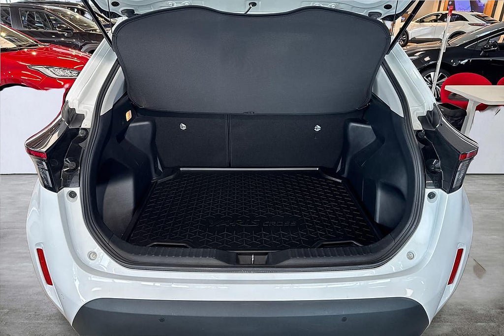 Vehicle Image 13