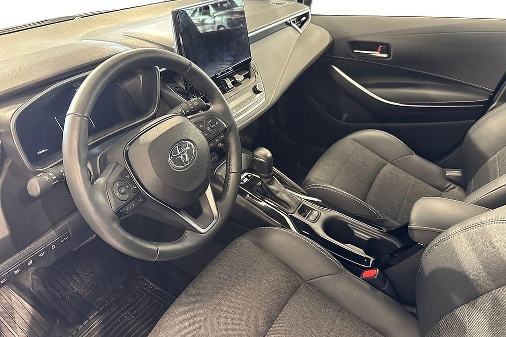 Vehicle Image 15