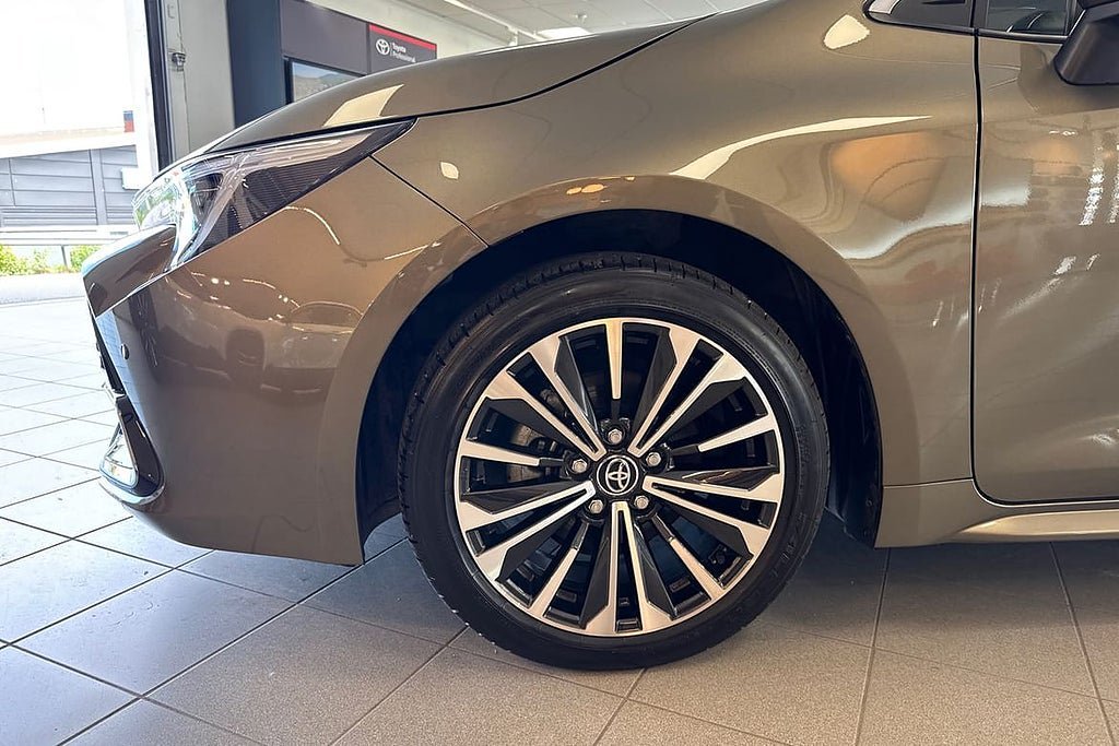 Vehicle Image 18