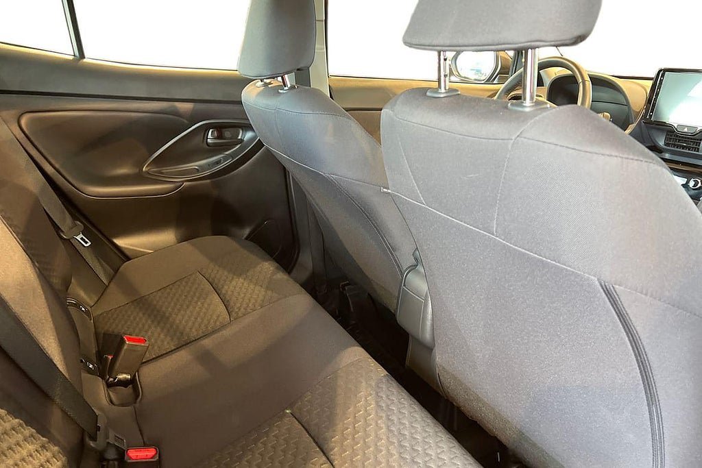 Vehicle Image 10