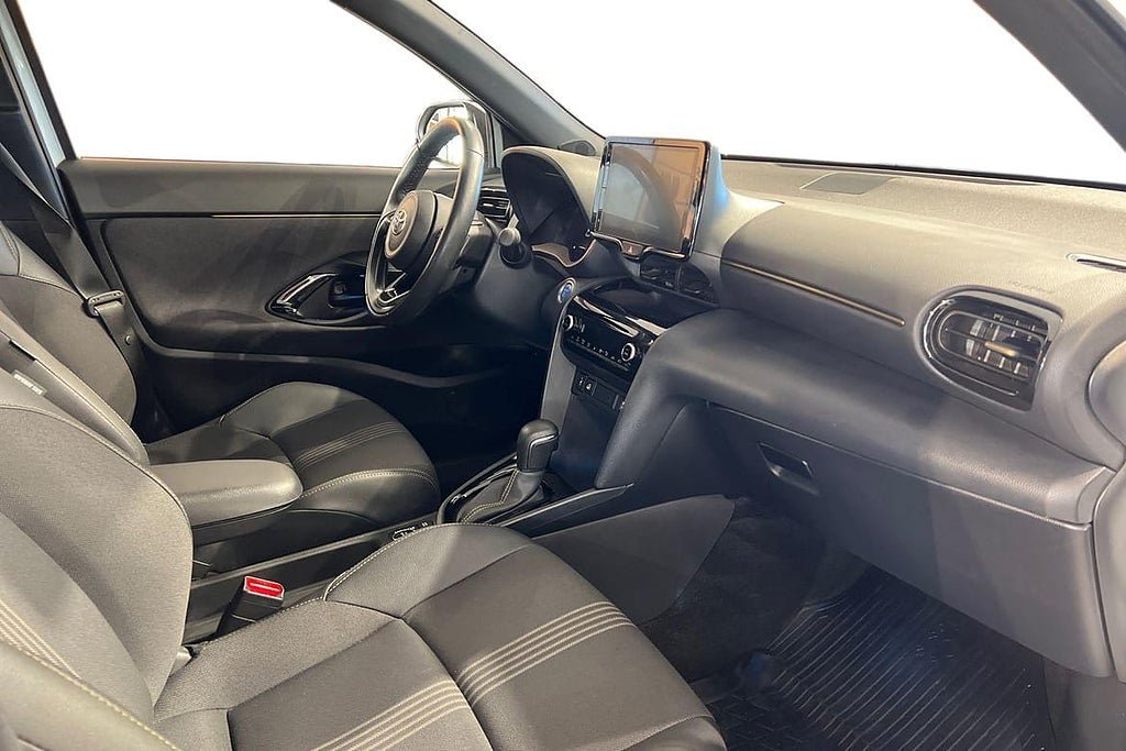 Vehicle Image 8