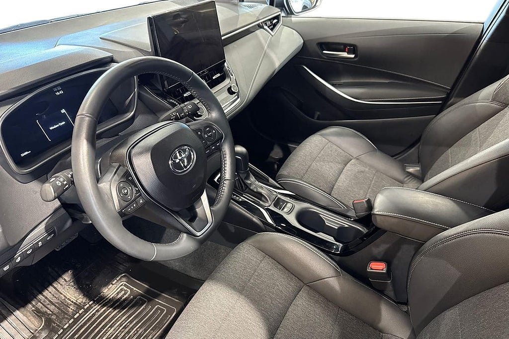 Vehicle Image 15