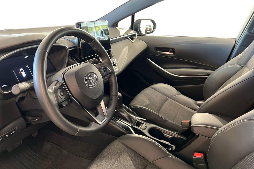 Vehicle Image 15