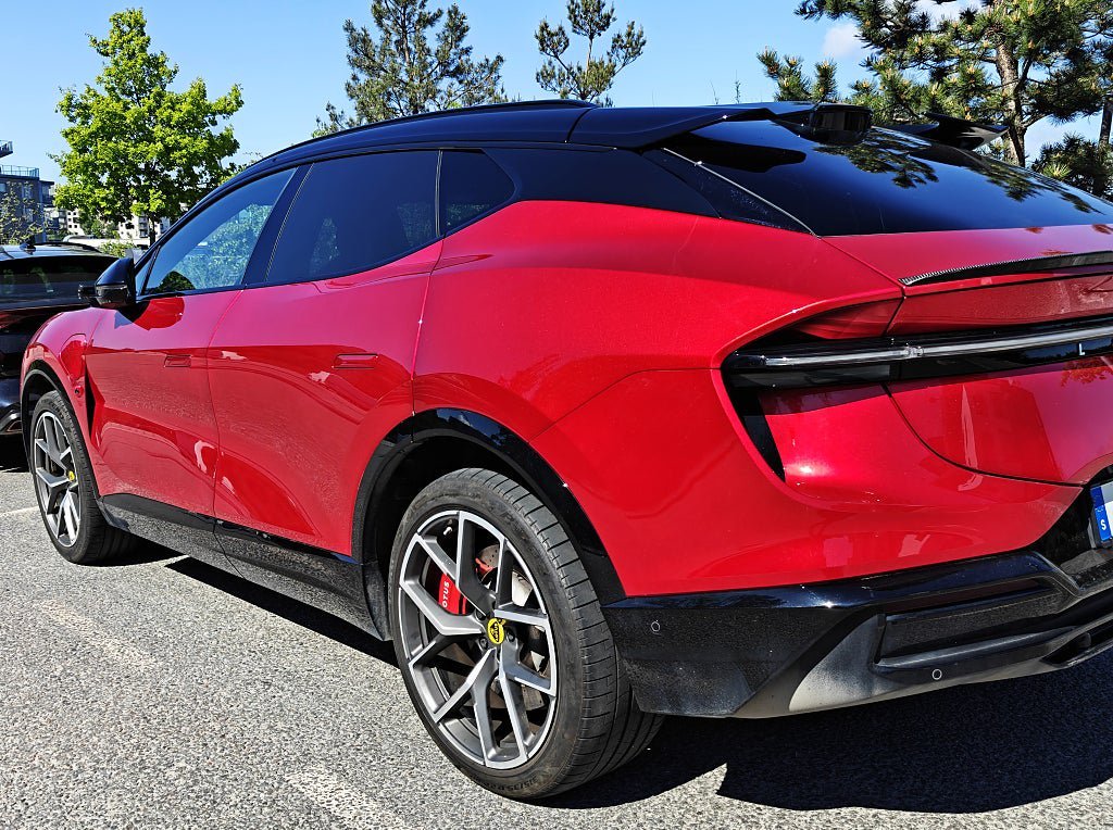 Vehicle Image 4