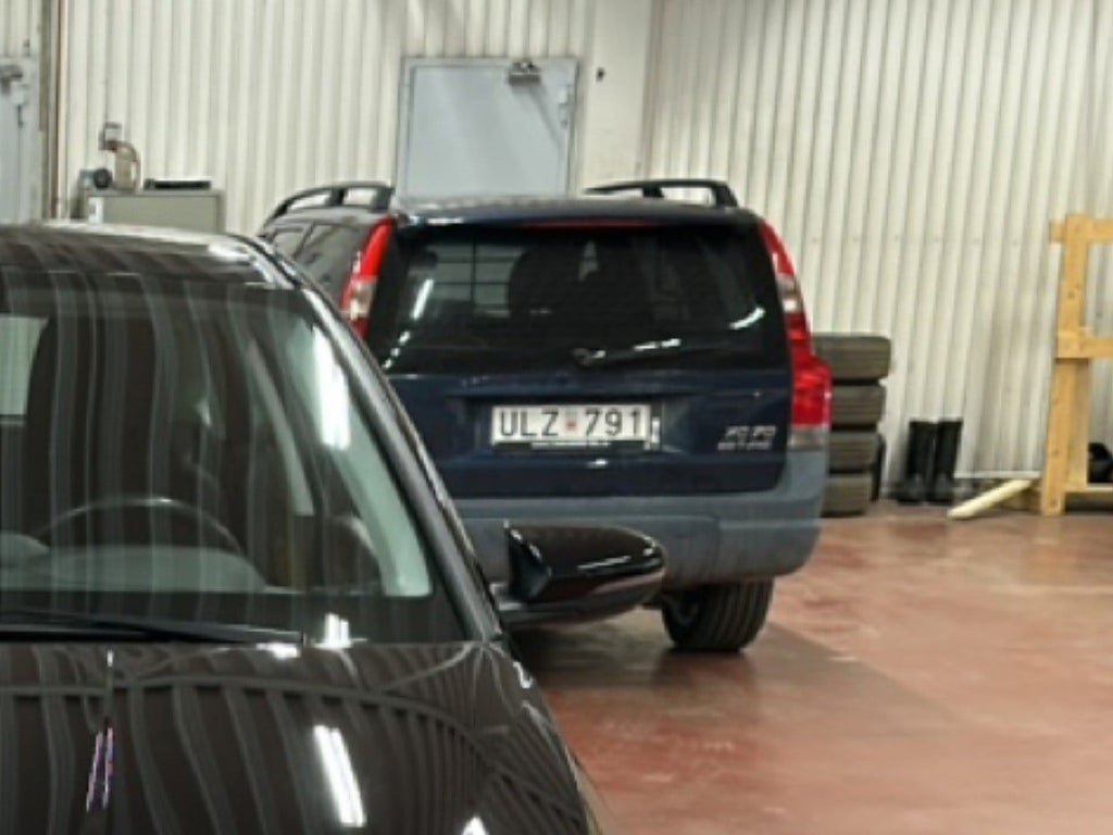 Vehicle Image 8