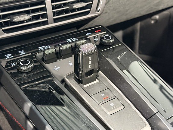 Vehicle Image 27