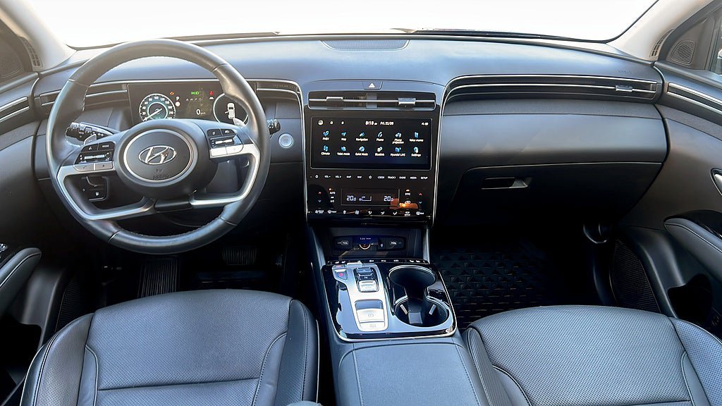 Vehicle Image 10