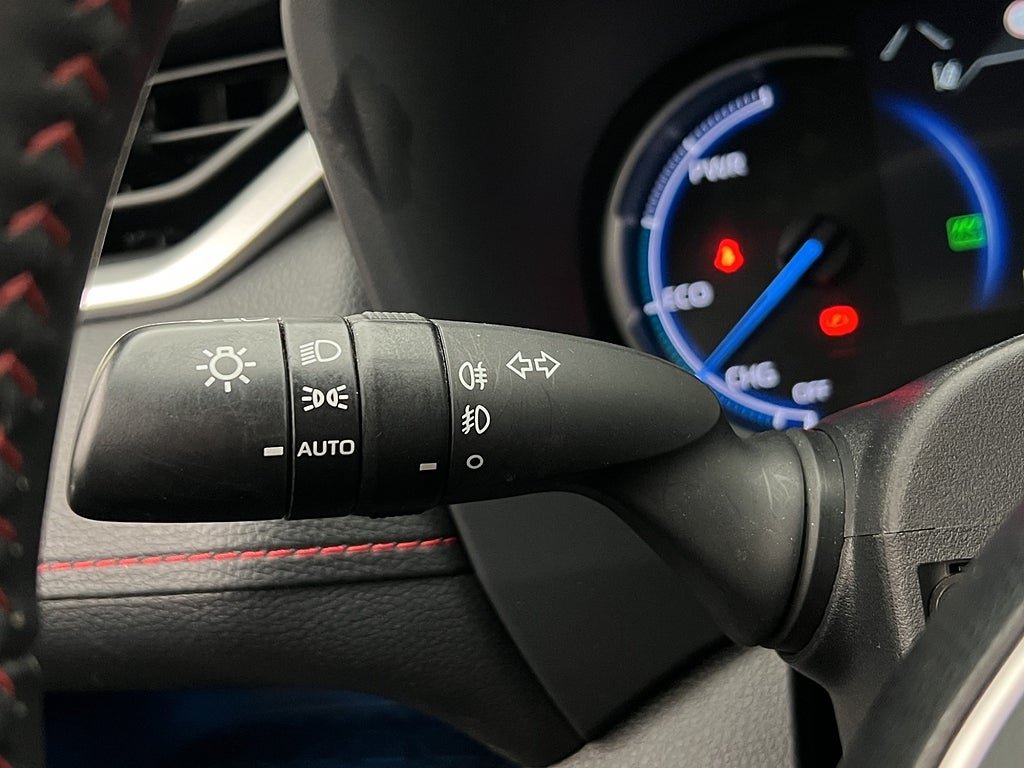 Vehicle Image 25