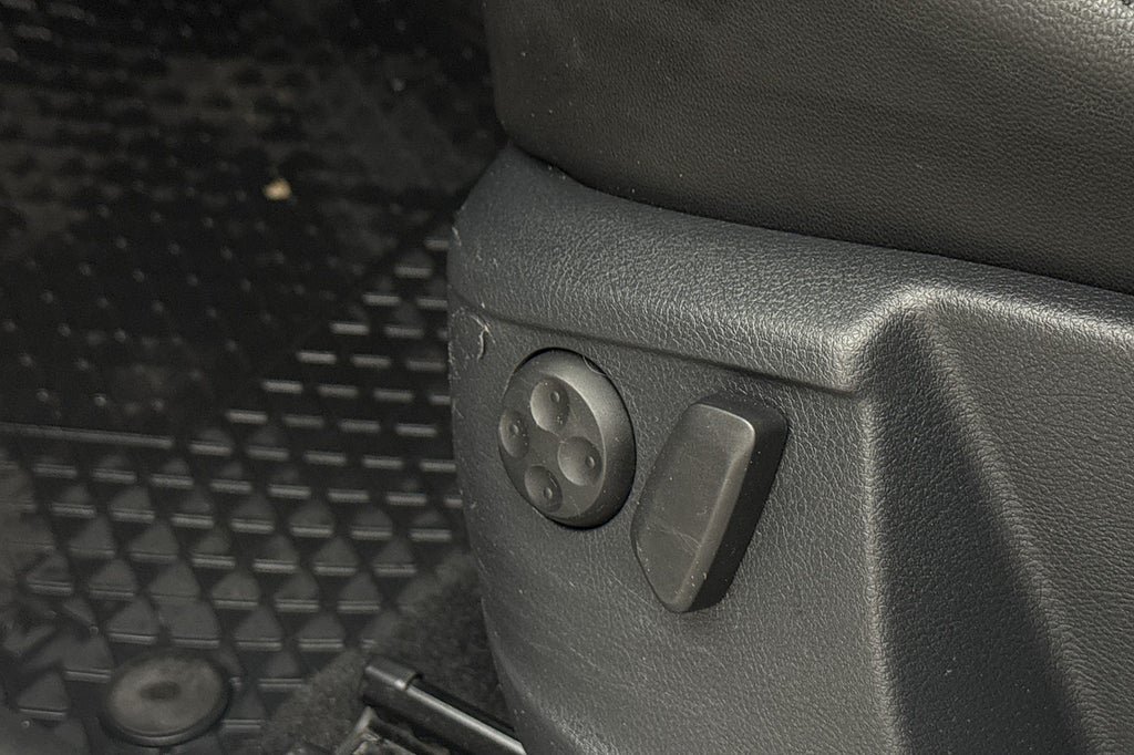 Vehicle Image 19